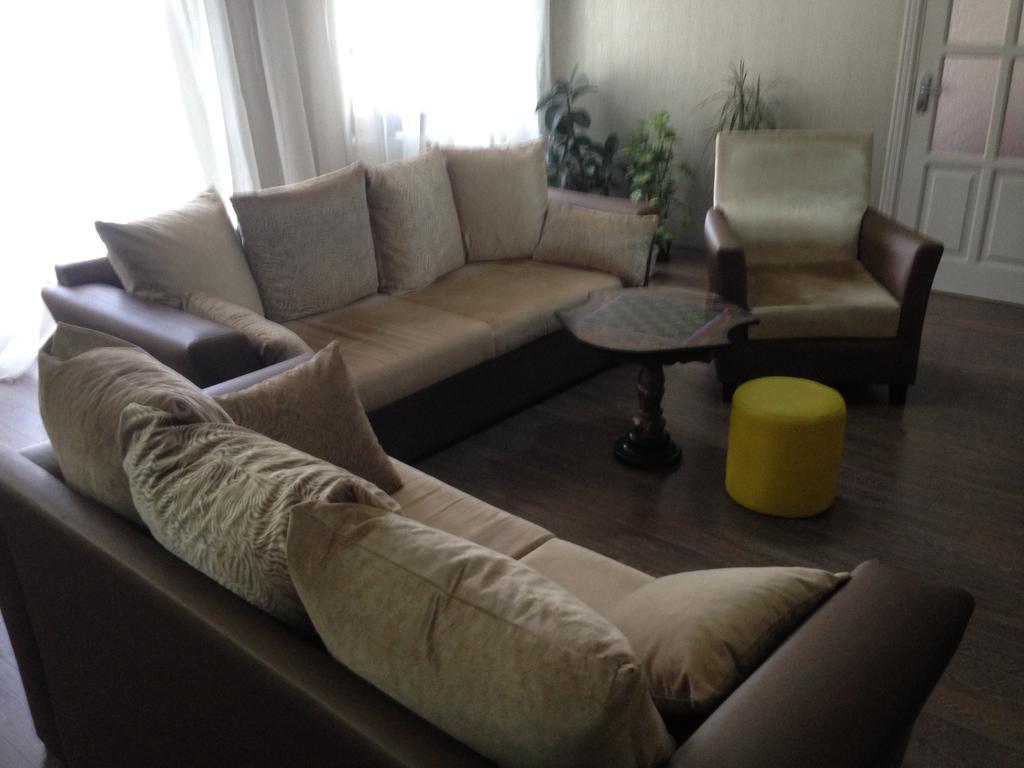 Cheap And Chic Apartment Batumi Ngoại thất bức ảnh
